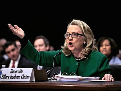 Hillary Clinton, durante su comparecencia antes las comisiones de Asuntos Exteriores del Senado sobre los sucesos del 11 de septiembre de 2012, que costaron la vida al embajador de EE UU en Libia.