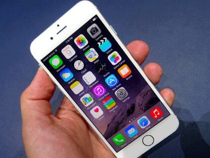 Apple permitirá eliminar algunas de las aplicaciones preinstaladas del iPhone