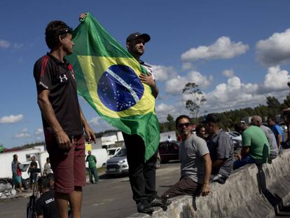 Paralisação de caminhoneiros no Rio de Janeiro, na terça-feira.