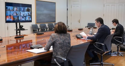 El presidente del Gobierno, Pedro Sánchez, en la reunión del Comité Científico de la Covid-19, el sábado.