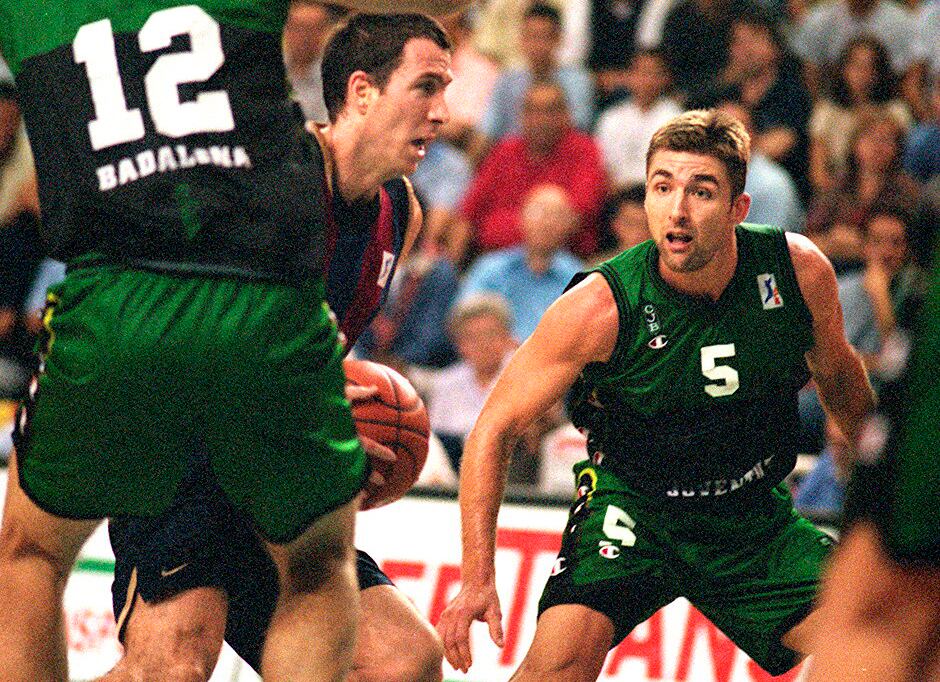 Rafa Jofresa, con el Joventut ante el Barcelona en 2001.