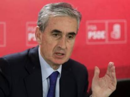 El 'número dos' de la lista del PSOE para las elecciones europeas, Ramón Jáuregui. EFE/Archivo
