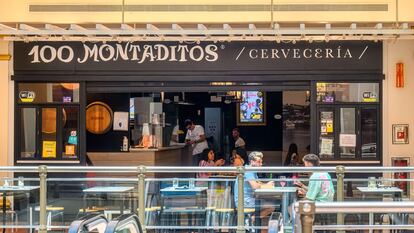 Restalia, la cadena propietaria de 100 Montaditos, fue demandada por algunos franquiciados.