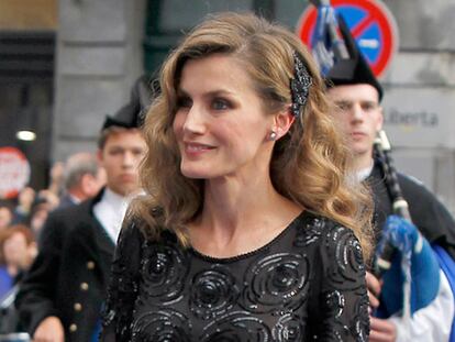 Vota: el look de Letizia en la entrega de los Premios Príncipe de Asturias