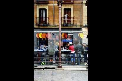 A la arquitecta italiana Teresa Sapey le encanta el Mercado de San Miguel: "Lo recomendaría una y otra vez", dice.