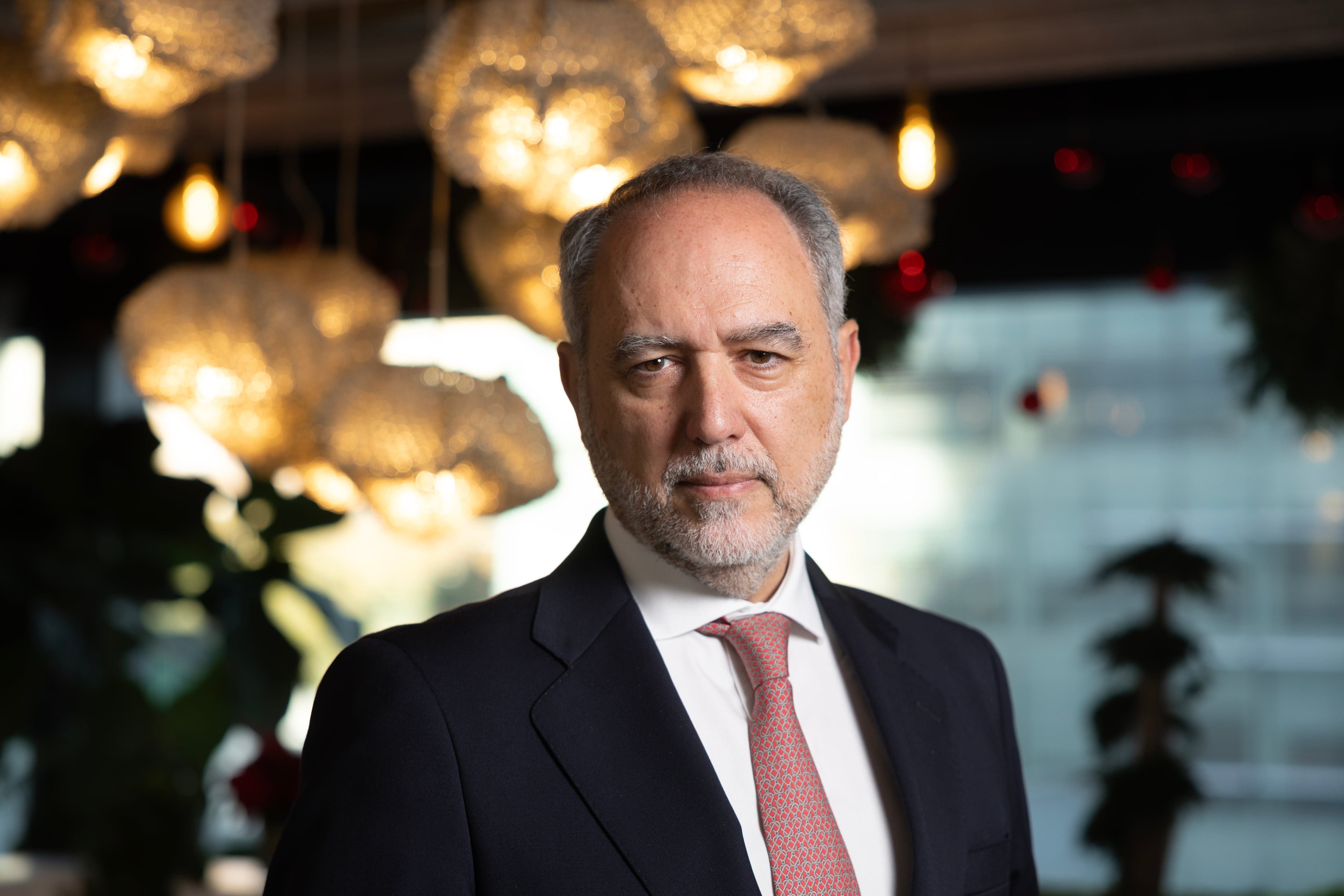 Enrique Losantos, presidente de la consultora inmobiliaria JLL, en las oficinas de la compañía.