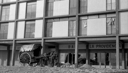 Imatge que es pot veure al COAC (Col·legi Oficial d'Arquitectes de Catalunya) en l'exposición 'Montbau 1958-1964. Entre arquitectura i harmonia'.