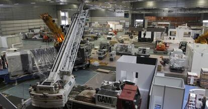 Instalación de los pabellones de la Bienal de la Máquina-Herramienta en 2012.