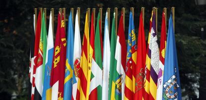 Banderas de las comunidades autónomas.