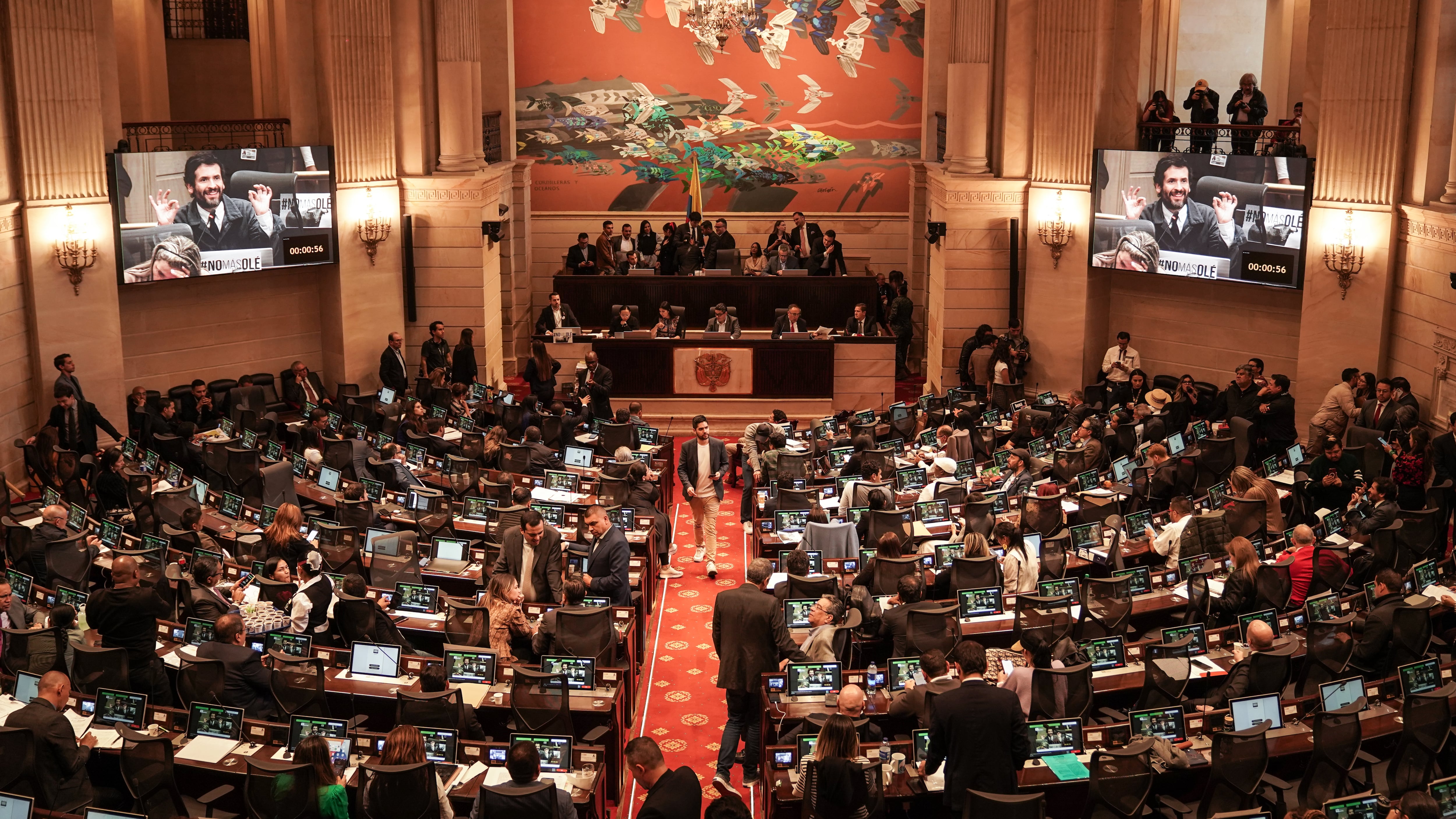 La disputa por el poder en el Congreso se juega entre dos polos