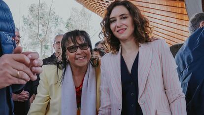 La pastora evangelista Yadira Maestre con Isabel Díaz Ayuso el pasado sábado en el acto del PP.
