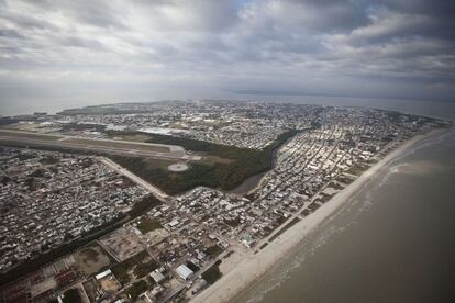 Vista aérea de Ciudad del Carmen en el Estado de Campeche.