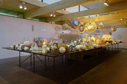 En este espacio, el artista exhibe cerca de 400 modelos geoméricos que ha utilizado para desarrollar diferentes trabajos.