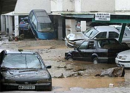 Esta era una de las imágenes que ofrecía ayer la localidad malagueña tras la tromba de agua.