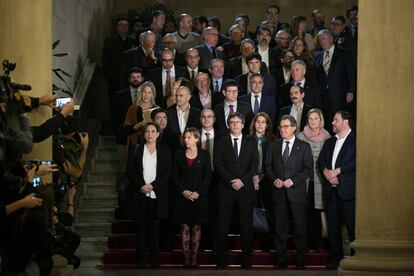 Ada Colau, Carme Forcadell, Carles Puigdemont, Artur Mas i Oriol Junqueras.