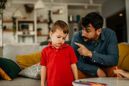 Padres o madres controladores y sus consecuencias en la relación con los hijos