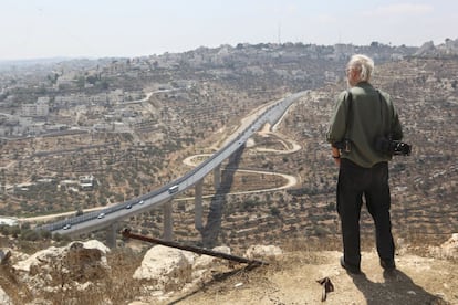 Josef Koudelka, en el asentamiento de Gilo, con vistas a Belén.