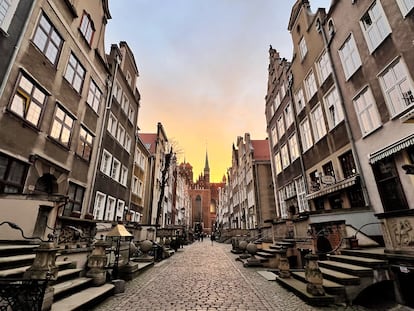 Ulica Mariacka, una de las pintorescas calles del casco histórico de Gdansk (Polonia).