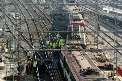 Imagen del tren accidentado en las vías de la estación de Atocha.