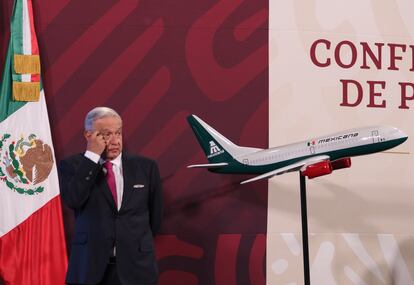 López Obrador en la conferencia de prensa sobre la Aerolínea Mexicana, el 10 de agosto.