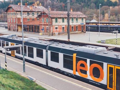 Uno de los trenes de la checa LEO Express.