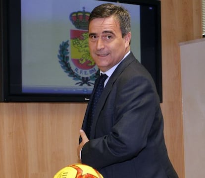 El secretario de Estado para el Deporte, Miguel Cardenal, en la presentación del nuevo patrocinador del balonmano.
 