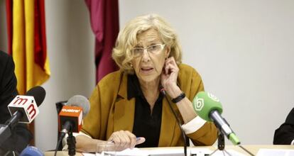 La alcaldesa de Madrid, Manuela Carmena, en una rueda de prensa.