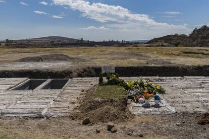 Una tumba en la ampliación del cementerio de Irapuato.