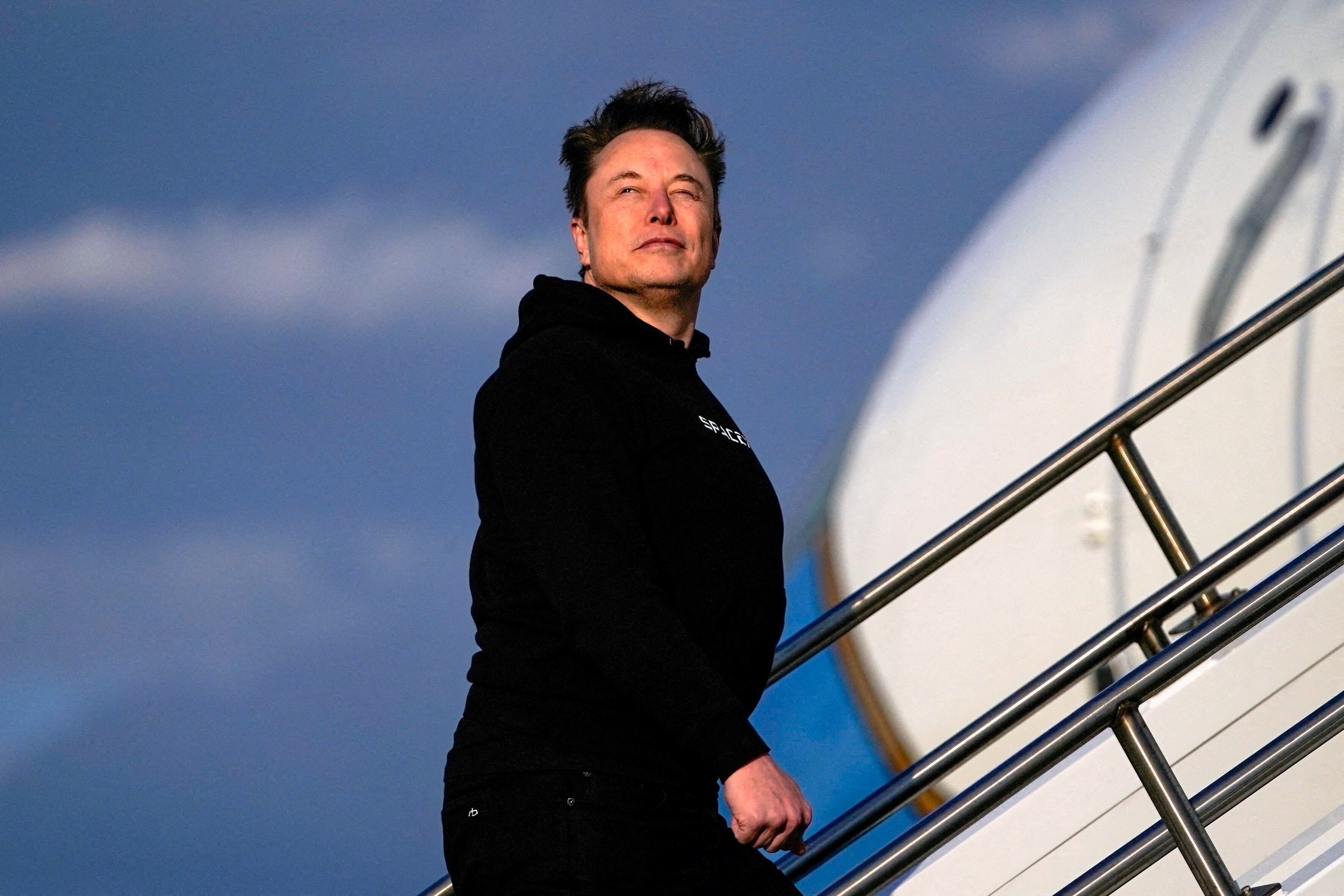 El CEO de Tesla, Elon Musk, subía al Air Force One, el 22 de marzo.