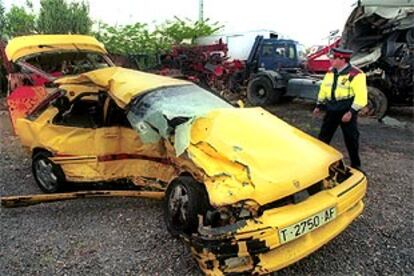 Uno de los coches accidentados ayer en la N-340 en Tarragona.