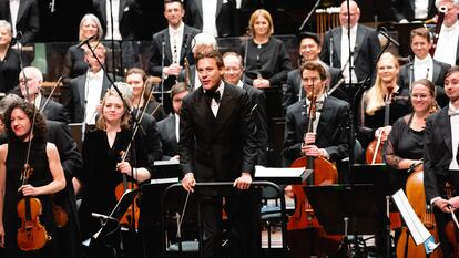 Klaus Mäkelä y la Filarmónica de Oslo reciben el aplauso, el pasado viernes en la capital noruega.