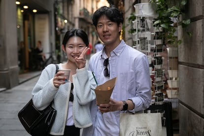 Minjun y Jouyoun, de luna de miel en Barcelona tras comprar churros