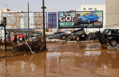 Daños provocados por la Dana en el barrio de la Torre, en Valencia, este miércoles.