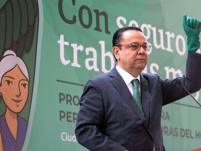 Germán Martínez Cázares durante un conferencia de prensa.