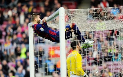 Piqué se cuelga del travesaño tras fallar una ocasión en la jornada 16.
