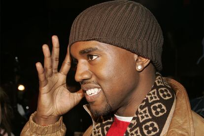 La fuerza del &#39;rap&#39; ha quedado patente con las diez nominaciones obtenidas por Kanye West, un cantante y productor recién llegado a la industria que competirá con su disco <i>The college dropout</i> en cinco categorías específicas.