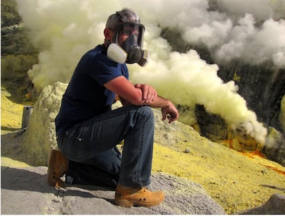 El autor del reportaje, con mascarilla.