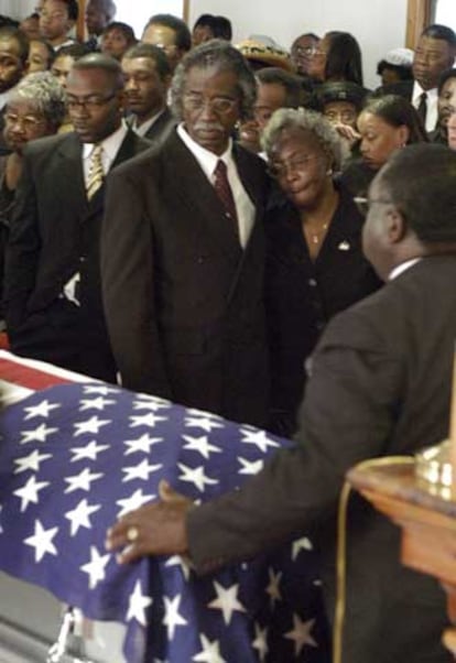 Funeral en Clanton (Alabama) de George Alexander, el muerto número 2.000 en Irak.