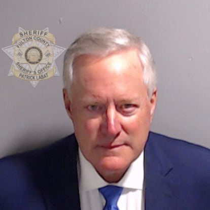 El antiguo jefe de Gabinete de Donald Trump Mark Meadows en su foto policial