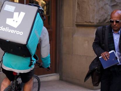 Un repartidor de Deliveroo.