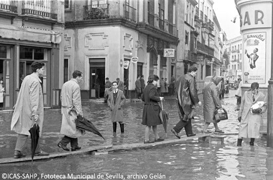 La memoria del agua: un estudio documenta señales urbanas de riadas históricas para advertir del peligro de inundaciones
