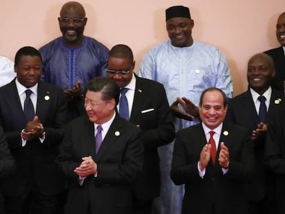 Xi Jinping con un grupo de mandatarios africanos en el Foro de Cooperación China-África.