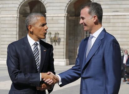 El presidente Barack Obama es recibido por el rey Felipe VI en el Palacio Real.