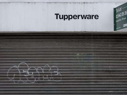 Una tienda de Tupperware cerrada en Bruselas.