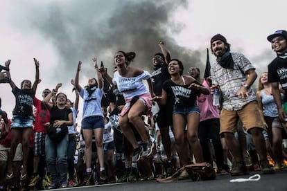 Ato do Levante Popular da Juventude cobra punição por crimes da ditadura.