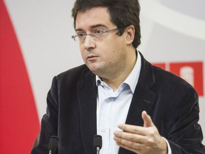 Óscar López en la sede del PSdeG