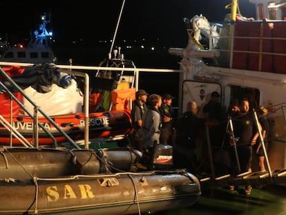 La embarcaci&oacute;n Iuventa, de la ONG Jugend Rettet, atracada en el puerto de Lampedusa, este mi&eacute;rcoles