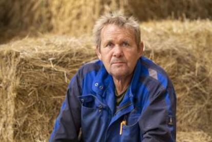Jorgen Tranber, ejemplo de granjero energético gracias a los aerogeneradores en sus tierras.