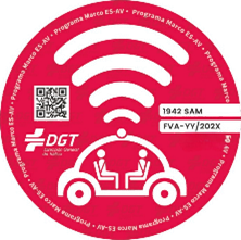 Distintivo de la DGT para vehículos automatizados