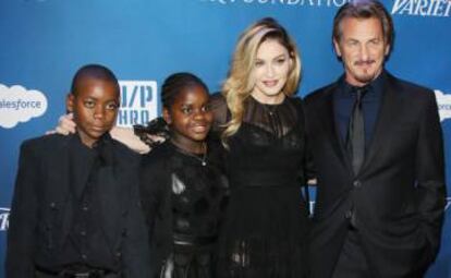 Madonna, con sus hijos menores y Sean Penn.